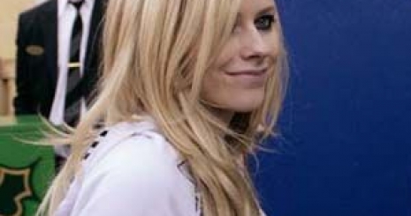 Avril Lavigne elárulta: alapítványon dolgozik