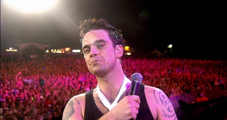 Jv hten indul Robbie Williams turnja — Budapesten