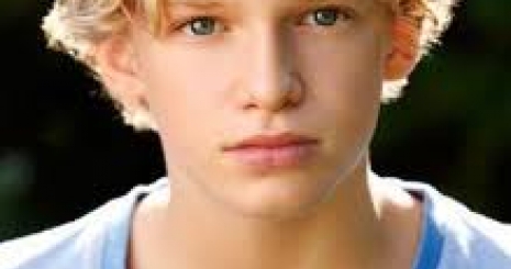 Justin Bieber trnjra plyzik Cody Simpson