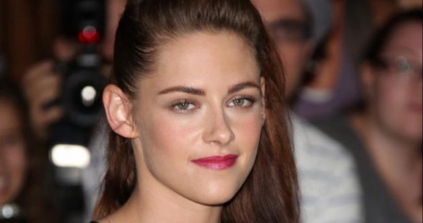 Kristen Stewart  kettős játékot űzött Robert Pattinsonnal?