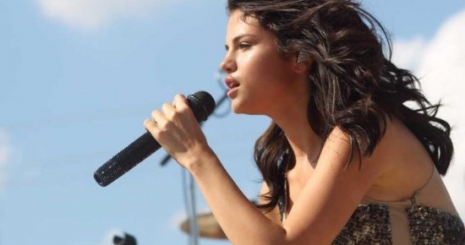 Selena Gomez felhagy az énekléssel