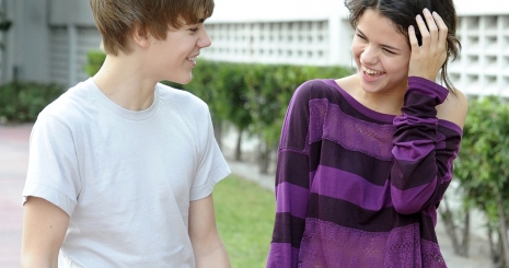 Selena Gomez alig nyilatkozik Bieberről