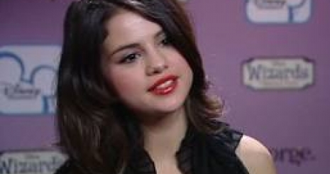 Selena Gomez új kollekciójáról beszél