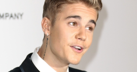 120 millióval támogatja az AIDS-kutatást Justin Bieber