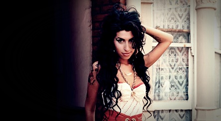 Amy Winehouse kisebb vagyont hagyott szüleire