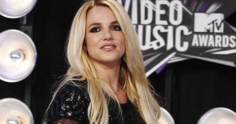 Britney negyedik kislemeze a Criminal lesz