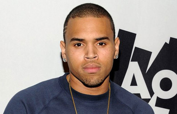 Chris Brown ezer órányi közmunkát kapott