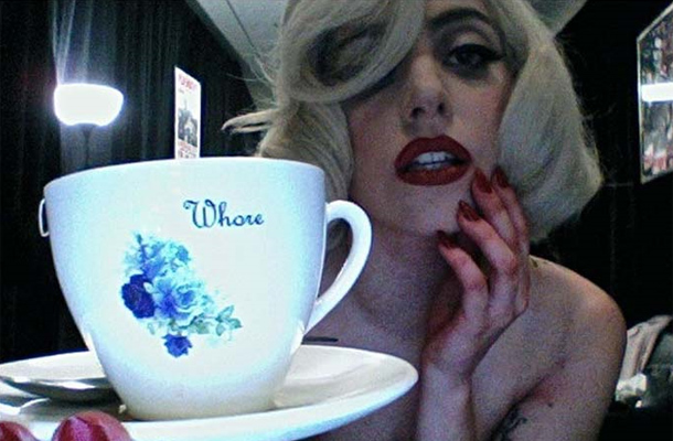 Lady Gaga ismét sokkol