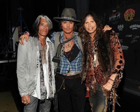 Az Aerosmithszel lépett fel Johnny Depp