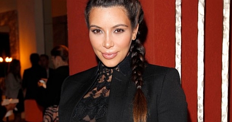 Kim Kardashian méhlepényre vágyik