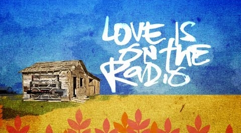 Klippremier: McFly — Love Is On The Radio