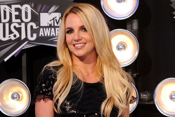 Még mindig apja felügyeli Britney Spearst