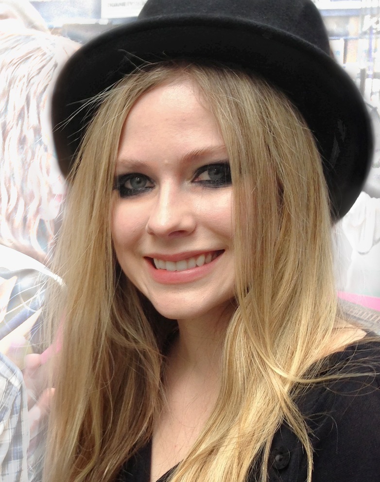 Meglepetésekkel kezdi az új évet Avril Lavigne