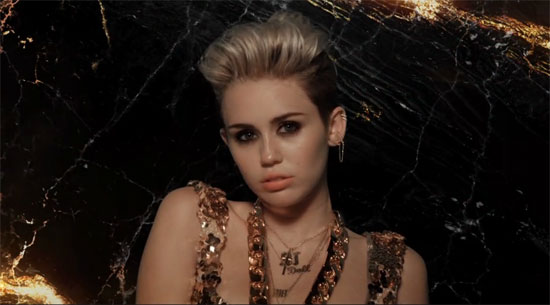 Miley Cyrus igazi tűzről pattant lány