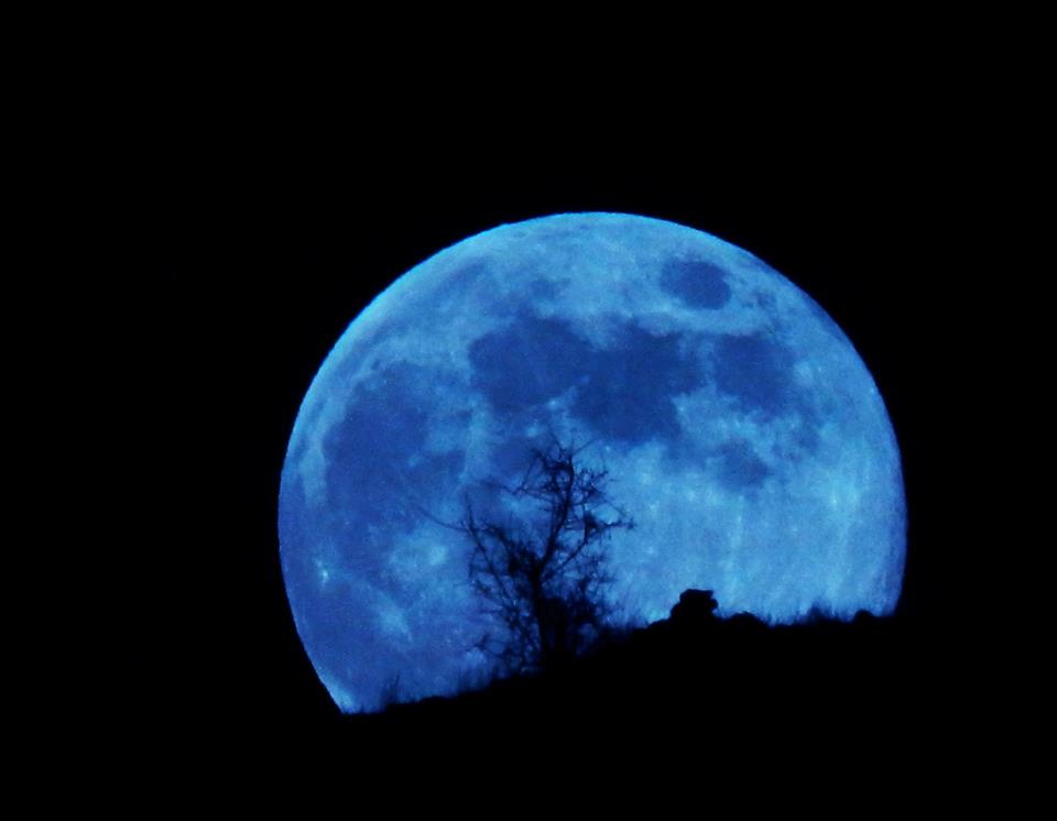 Ritka kék Hold lesz látható péntek este