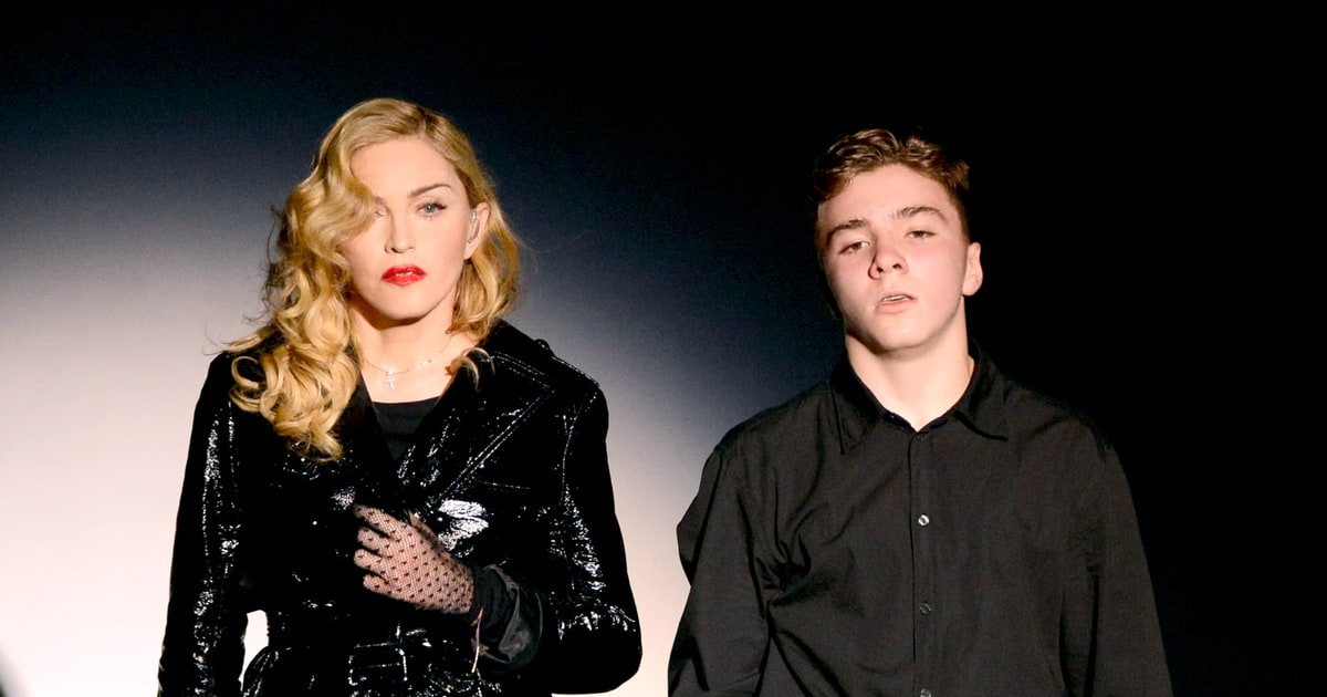 Botrány! Tinédzser fiával alkoholizál Madonna 