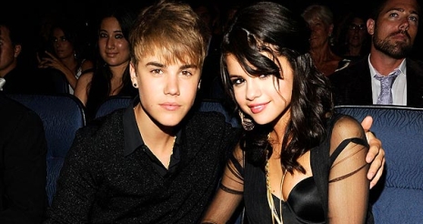 Selena Gomez szakított Bieberrel