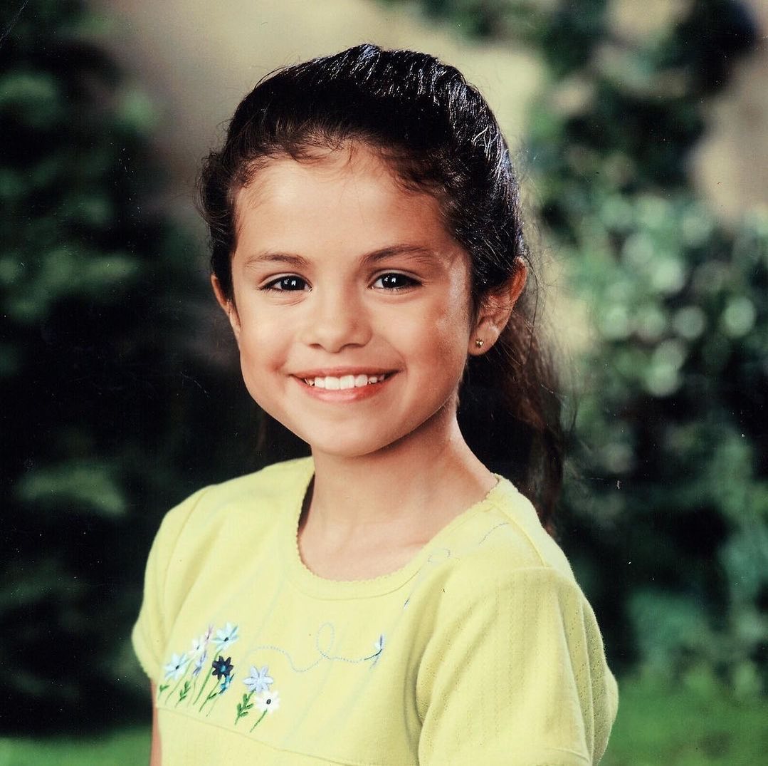 Selena Gomez szívszorító üzenetet írt egykori önmagának