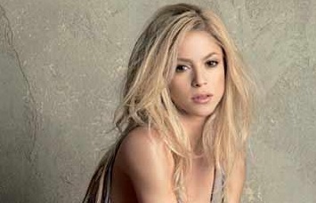 Shakira elhozza a napfényt