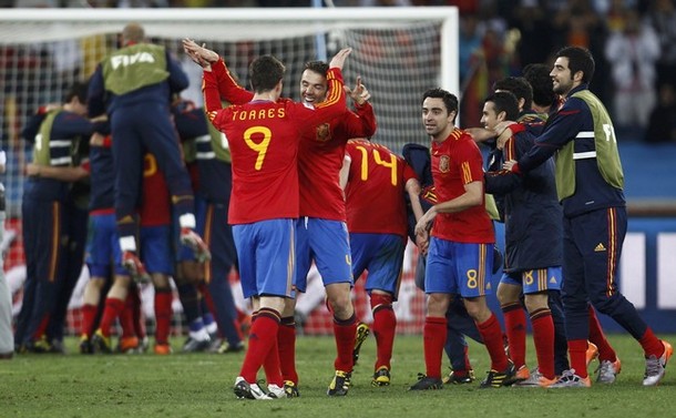 Spanyolország a döntőben!