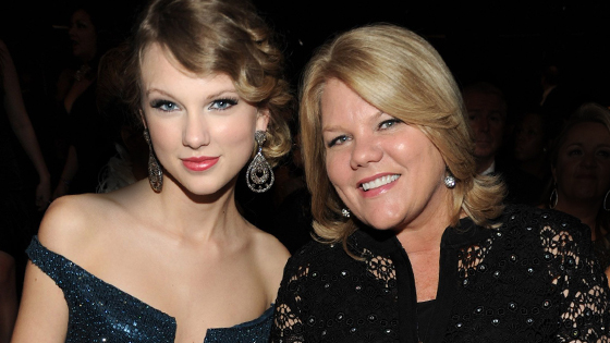 Taylor Swift édesanyja a rákkal küzd 