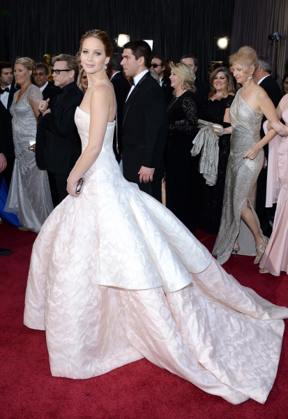 Újabb Dior-képek Jennifer Lawrence-szel!