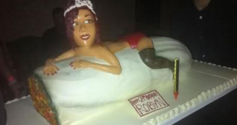Füves tortát kapott Rihanna