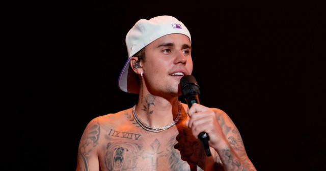 Justin Bieber kimerültség miatt ismét szünetelteti koncertturnéját