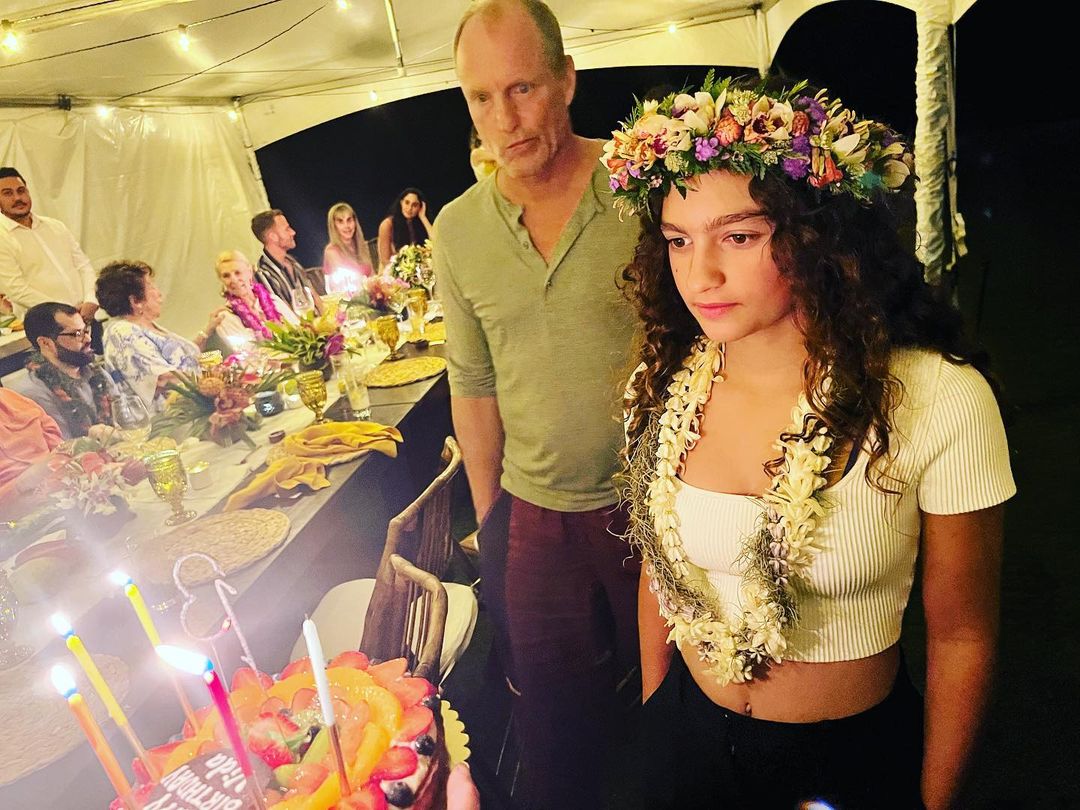 13 éves lett Matthew McConaughey lánya, Woody Harrelson is részt vett a családi ünnepen