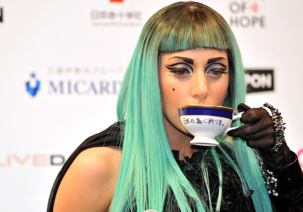 16 millióért adták el Lady Gaga csészéjét