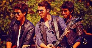A Jonas Brothers készen áll egy új kezdetre!