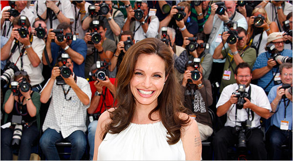 Angelina Jolie jelest ad Magyarországnak