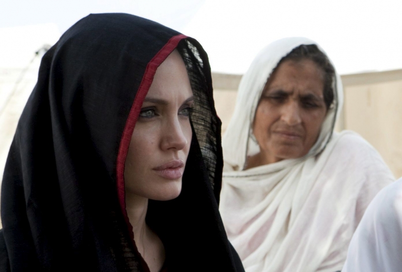 Angelina Jolie Pakisztánba látogatott