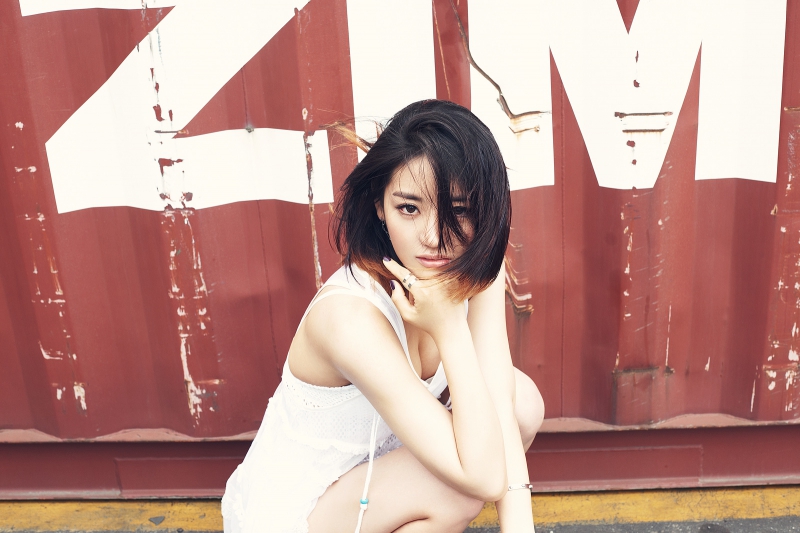 Autóbalesetben meghalt a fiatal koreai énekesnő
