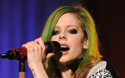 Avril dolgozik az ötödik nagylemezén