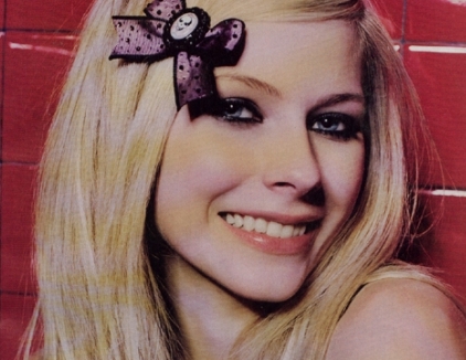 Avril Lavigne Girlfriend című száma a csúcson