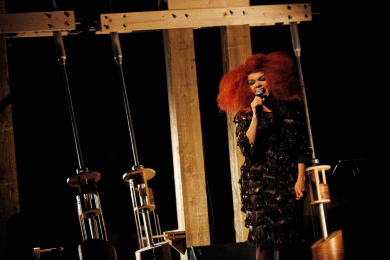 Björk megkezdte New York-i turnéját