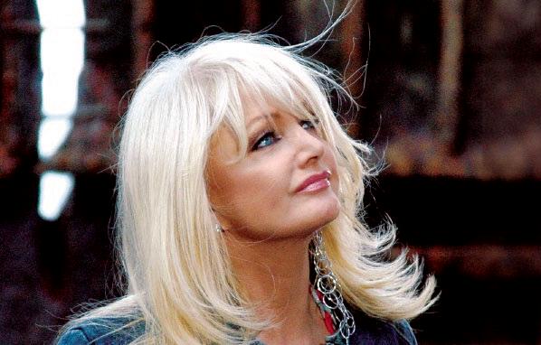 Bonnie Tyler új kollekciója már a toplistákon