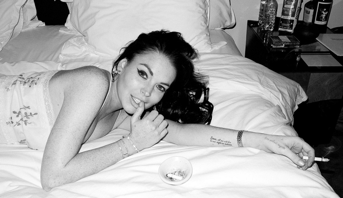 Botrányos fotósorozat jelent meg Lindsay Lohanről