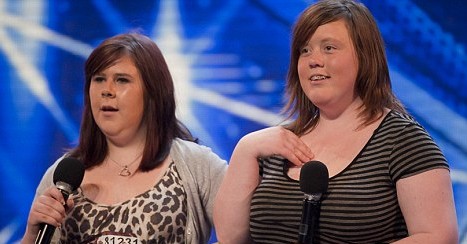 Bunyóztak az angol X Factorban