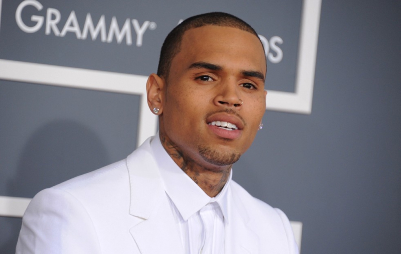 Chris Brown bevonult a rehabra
