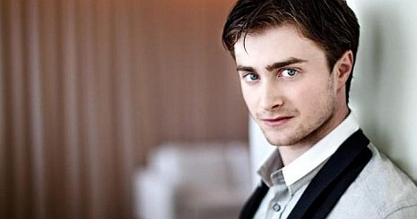 Daniel Radcliffe homoszexuálist alakít