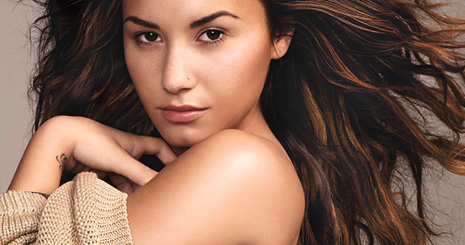 Demi Lovato: „A vágásaim olyanok, mint a harci sebek”