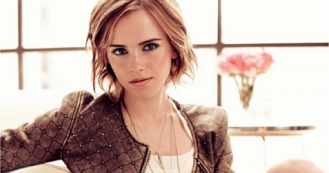 Dívaként pózol Emma Watson viaszbabája