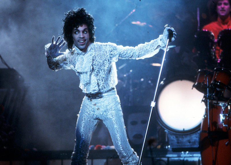 Elhunyt a legendás énekes, Prince