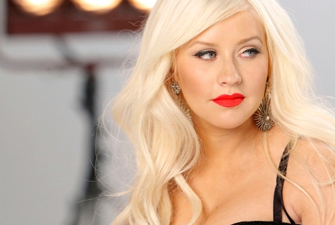 Eltolták Christina Aguilera visszatérését