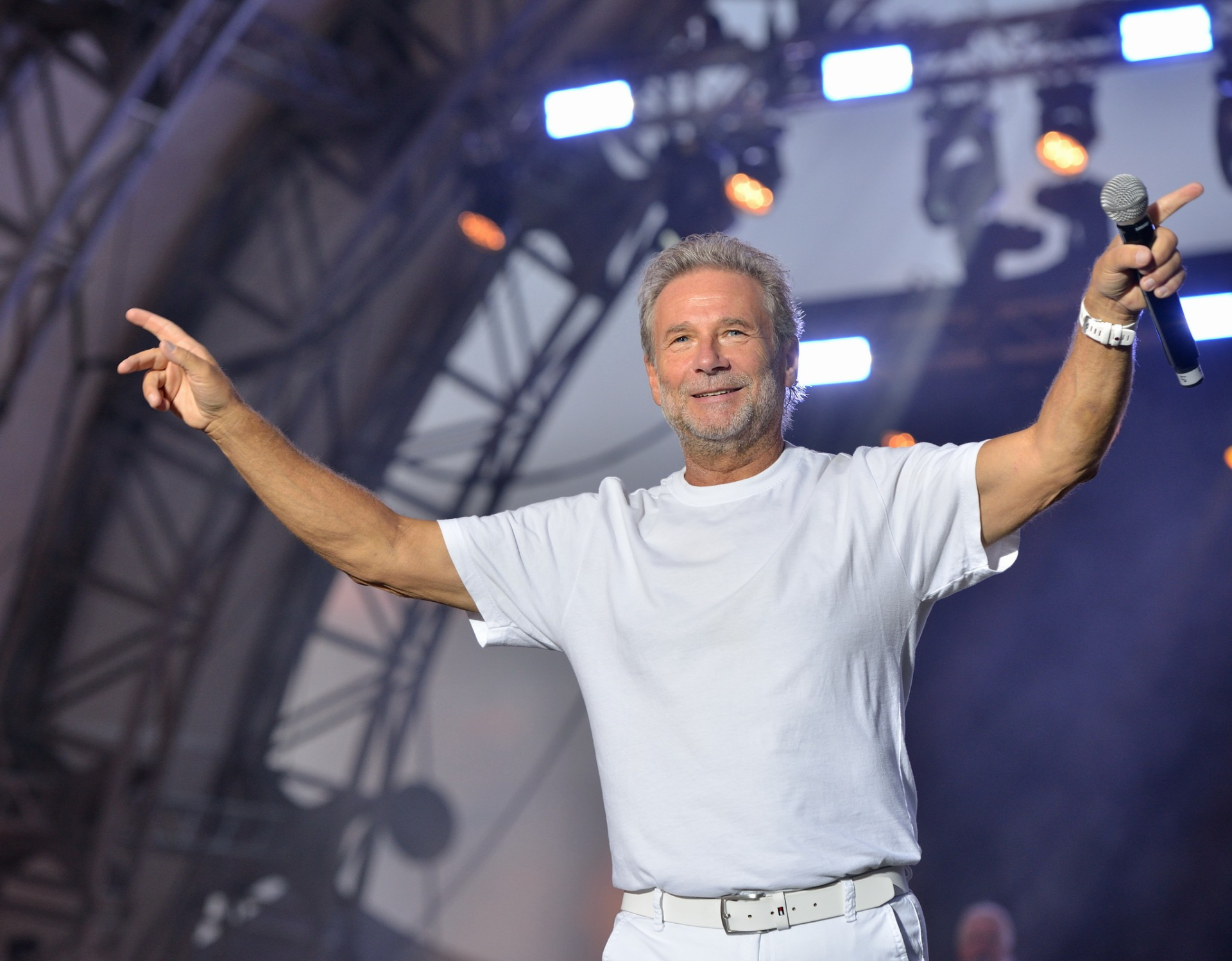 Felejthetetlen slágerparti: Johnny Logan a Fertő tónál