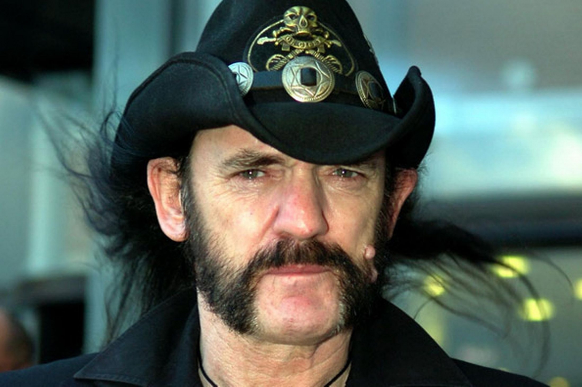 Gyász: Elhunyt a Motörhead frontembereként ismert Lemmy
