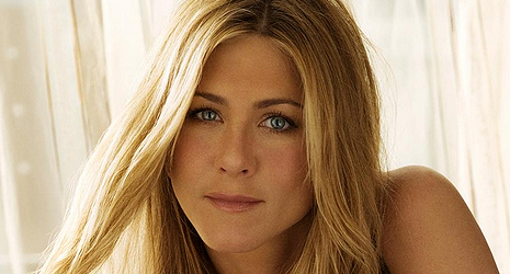 Jennifer Aniston édesanyja kórházba került