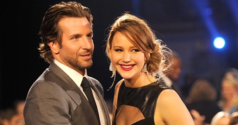 Jennifer Lawrence nem randizik Bradley Cooperrel